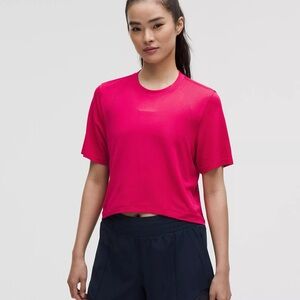 NEW WITH TAGS Lululemon Swiftly High-Low Cropped Short Sleeve Tee